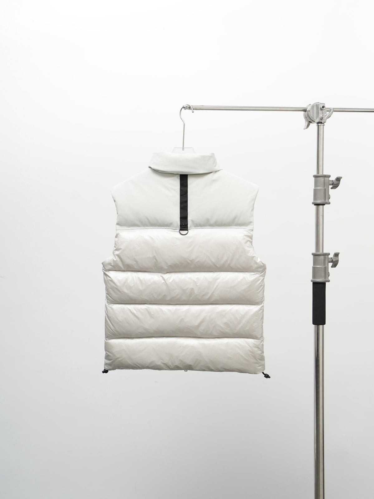 Moose Knuckles White Unisex Stand-Collar Down Puffer Vest