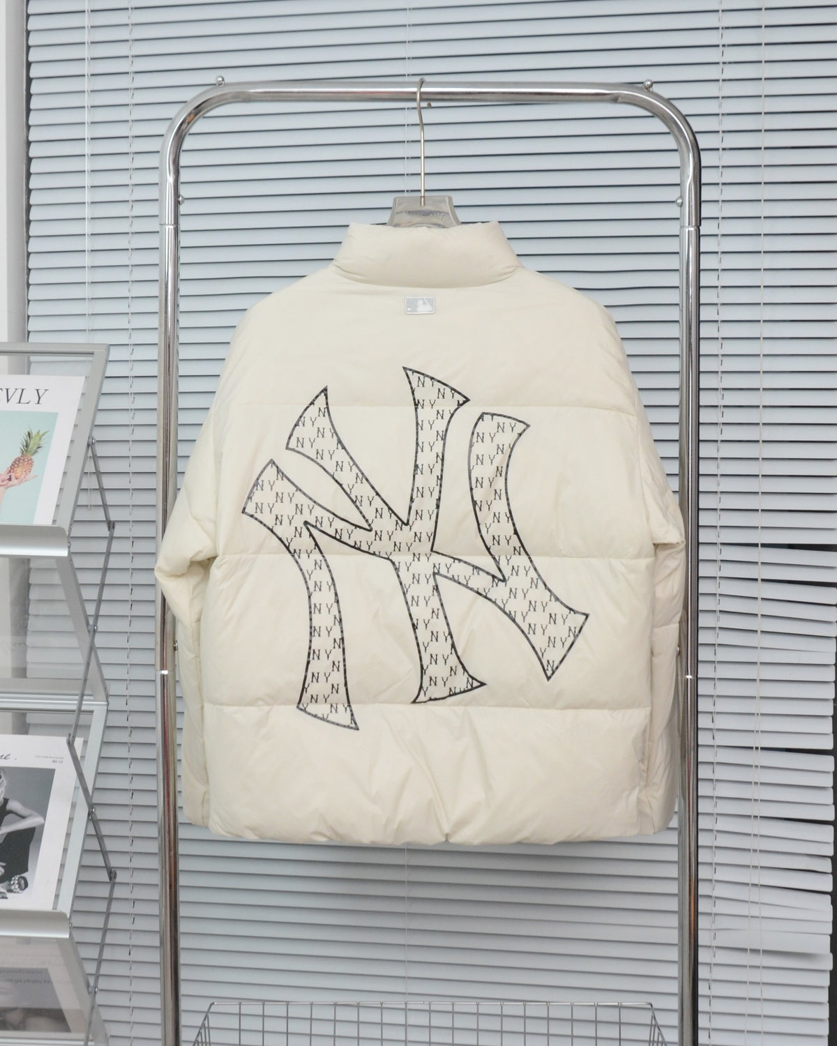 MLB New York Yankees Cream Stand-Collar Puffer Jacket