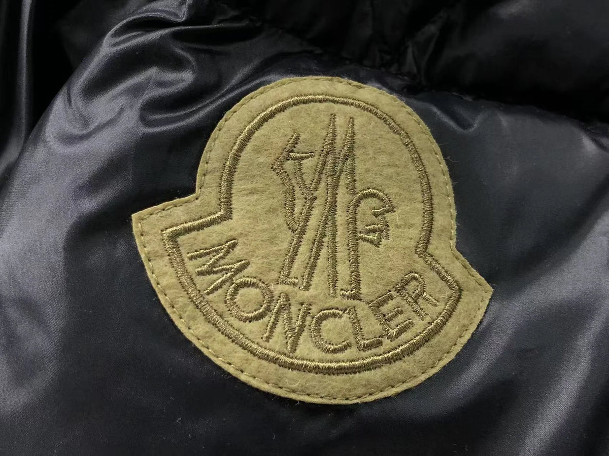 Moncler Sumido Black Stand-Collar Down Puffer Jacket