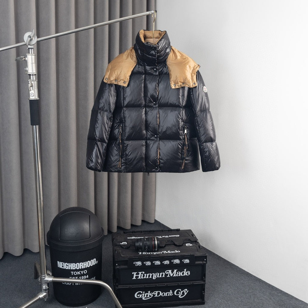 Moncler Parana Black Hooded Puffer Jacket