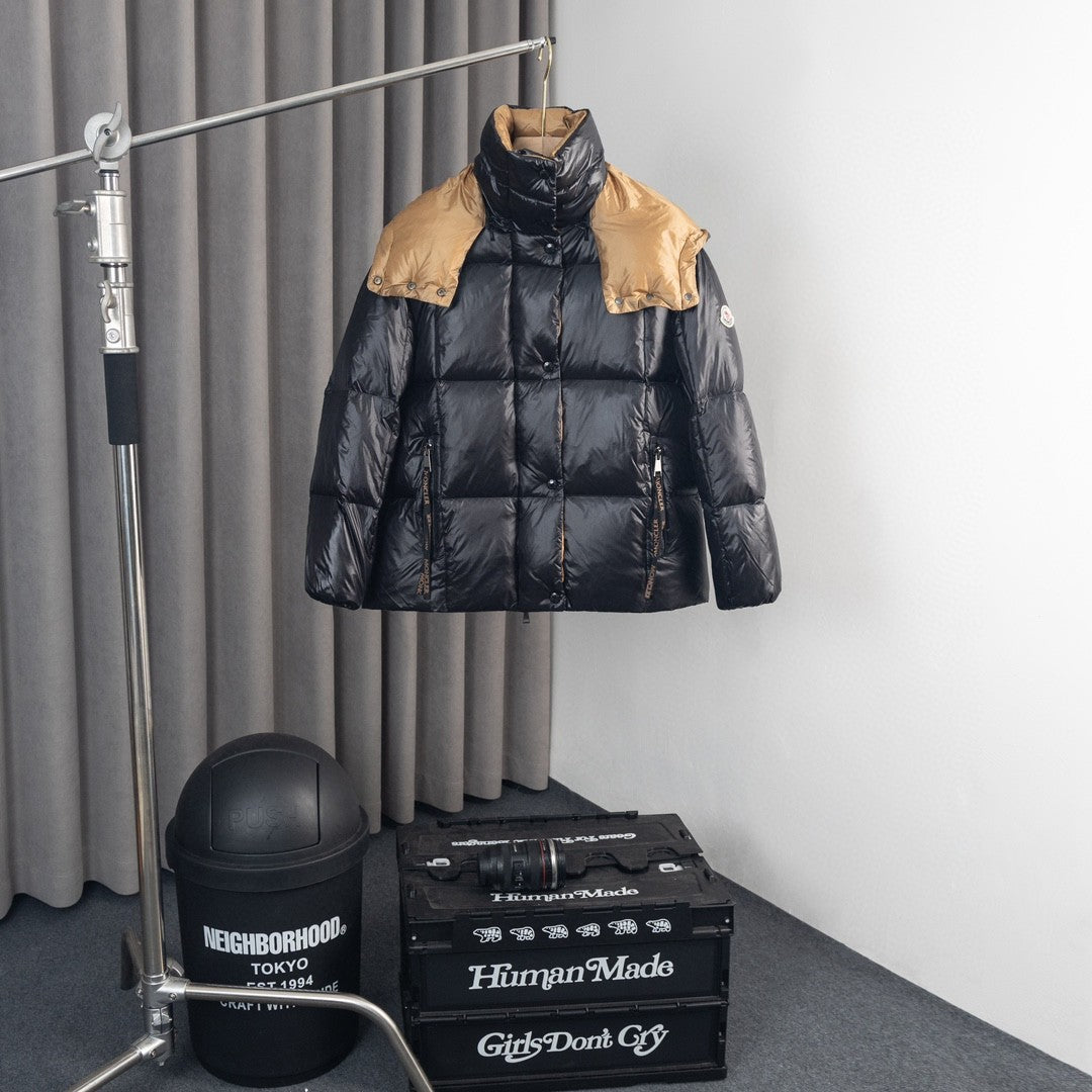 Moncler Parana Black Hooded Puffer Jacket