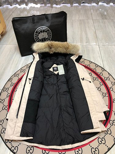 Canada Goose Women's Hooded Fishtail Parka in Cream